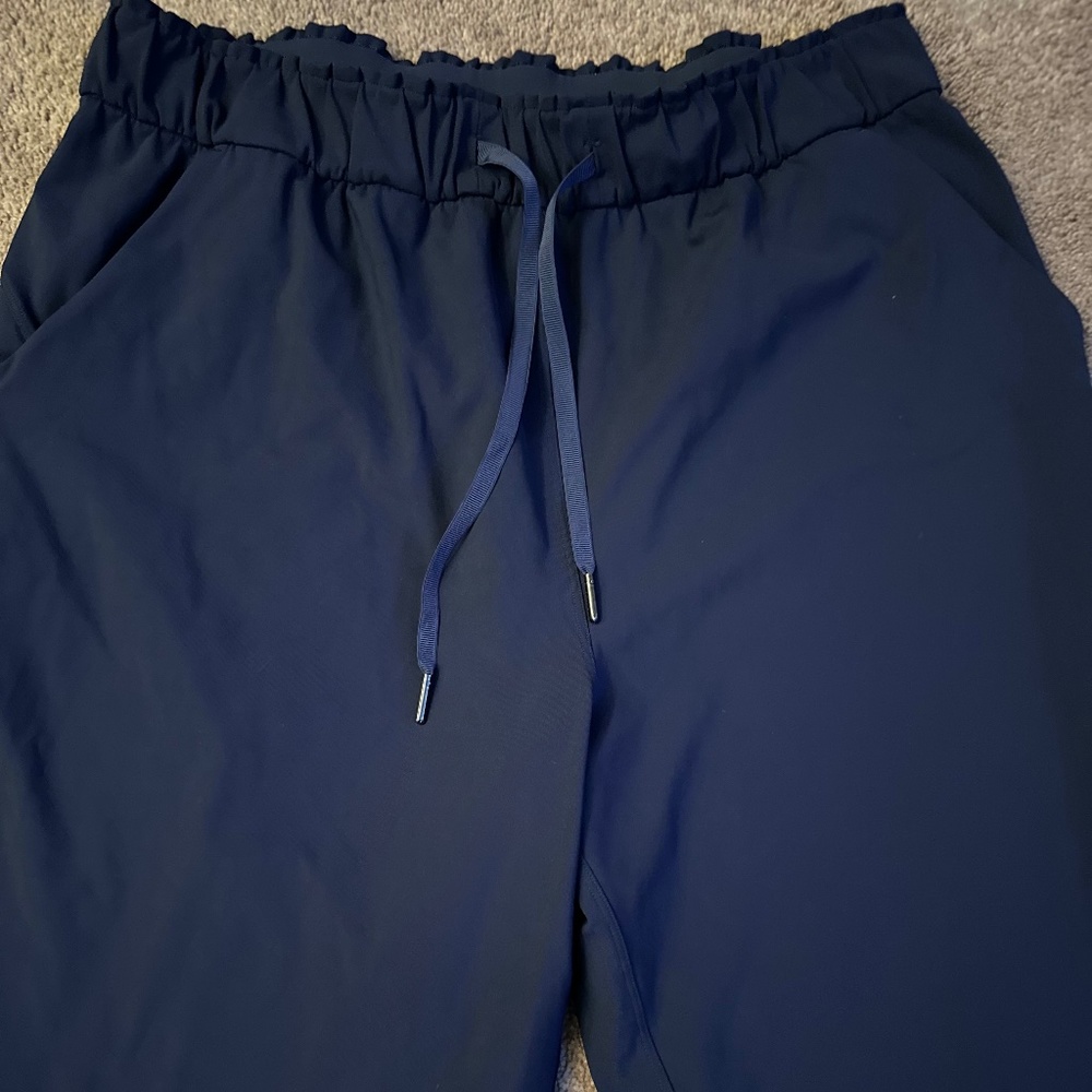 Lululemon pants size 12